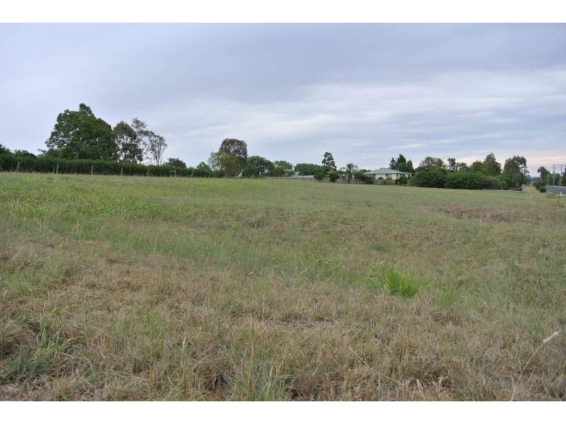 15 Oakey-Meringandan Road, Meringandan West QLD 4352