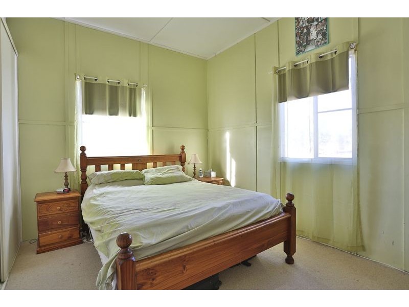 30 Cooke Street, Goombungee QLD 4354