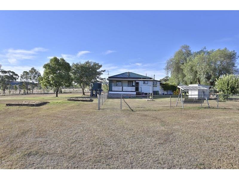 30 Cooke Street, Goombungee QLD 4354