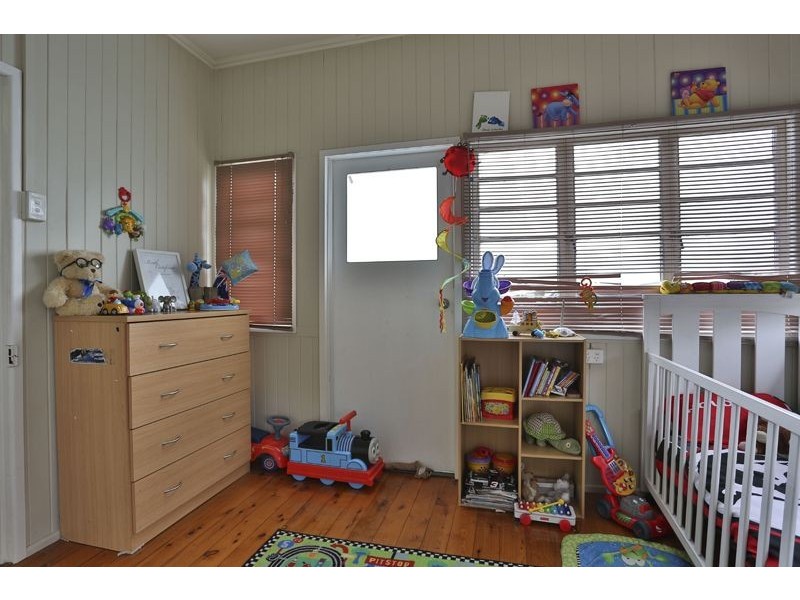 7a Victory Street, Newtown QLD 4350