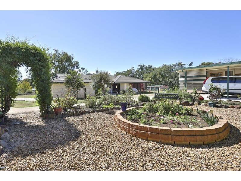 7 Highland Park Road, Meringandan West QLD 4352