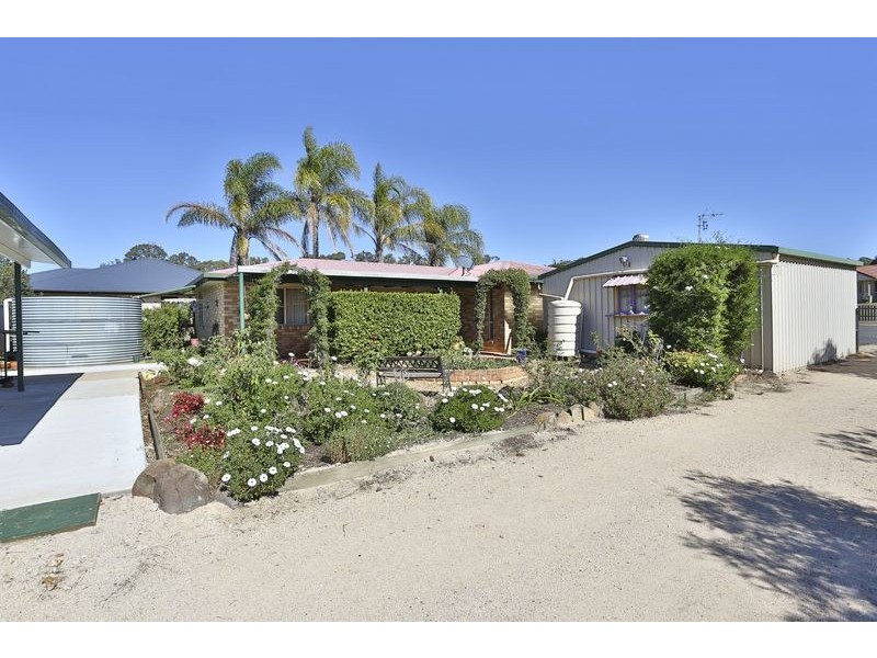 7 Highland Park Road, Meringandan West QLD 4352
