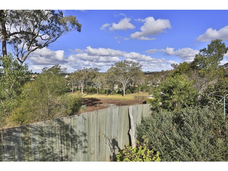 8 Conquest Court, Wilsonton QLD 4350