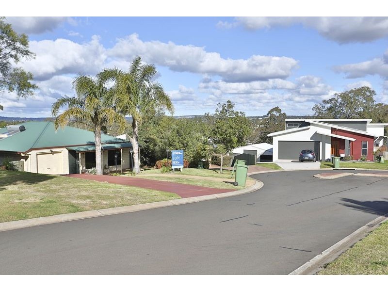 8 Conquest Court, Wilsonton QLD 4350