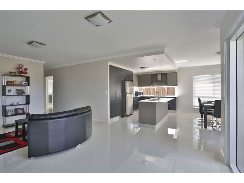 18 Ogrady Street, Kearneys Spring QLD 4350