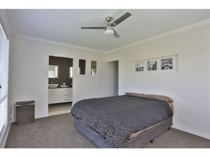18 Ogrady Street, Kearneys Spring QLD 4350