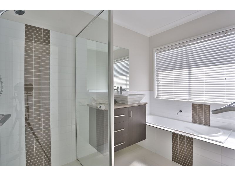 18 Ogrady Street, Kearneys Spring QLD 4350