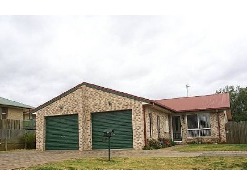 2/11 Obeirne Street, Kearneys Spring QLD 4350