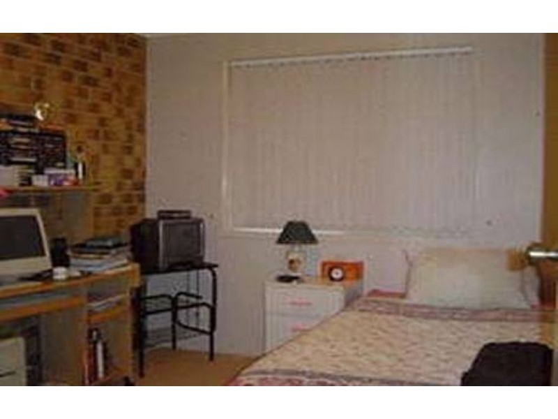 2/11 Obeirne Street, Kearneys Spring QLD 4350