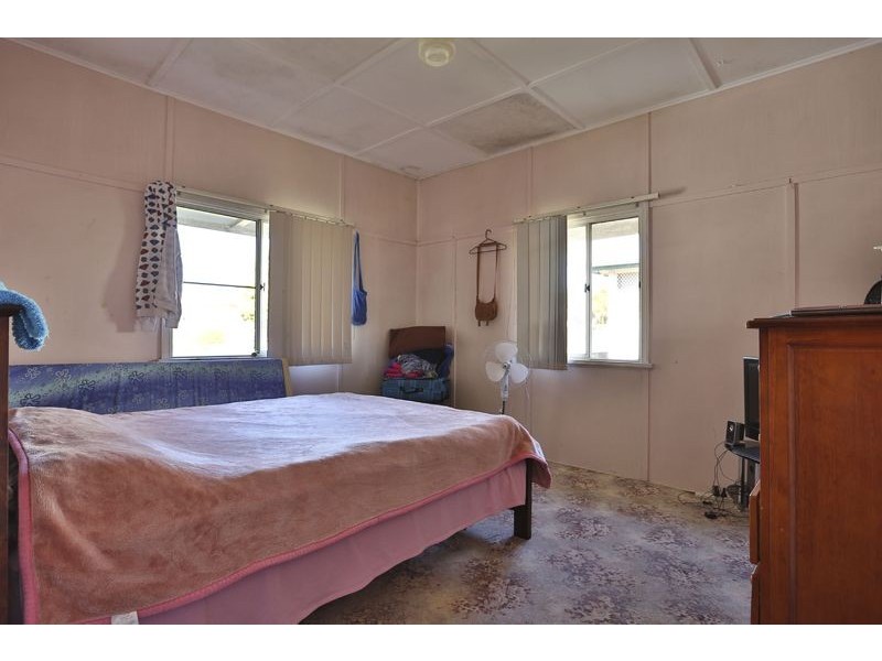 57 Hillview Avenue, Newtown QLD 4350