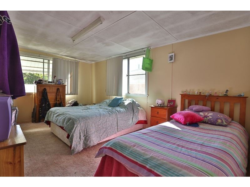 57 Hillview Avenue, Newtown QLD 4350
