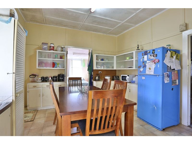 57 Hillview Avenue, Newtown QLD 4350