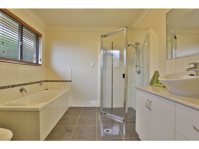 25 Smythe Drive, Highfields QLD 4352