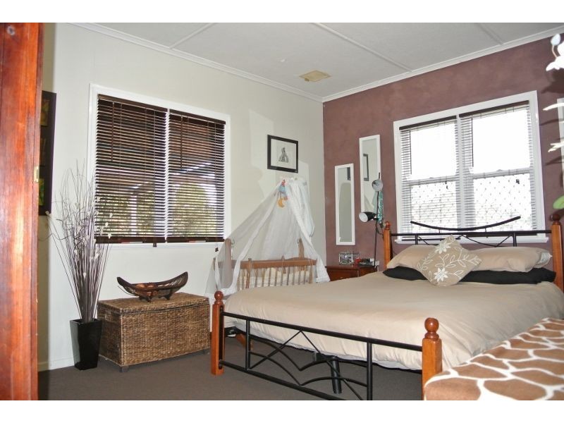 12 Murray Street, North Toowoomba QLD 4350