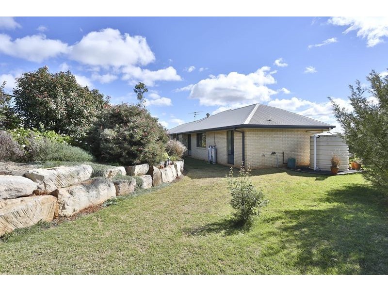 9 Kalimna Drive, Highfields QLD 4352