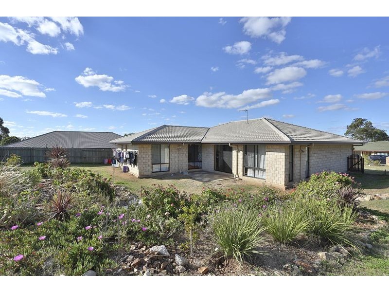 2 Highland Park Road, Meringandan West QLD 4352