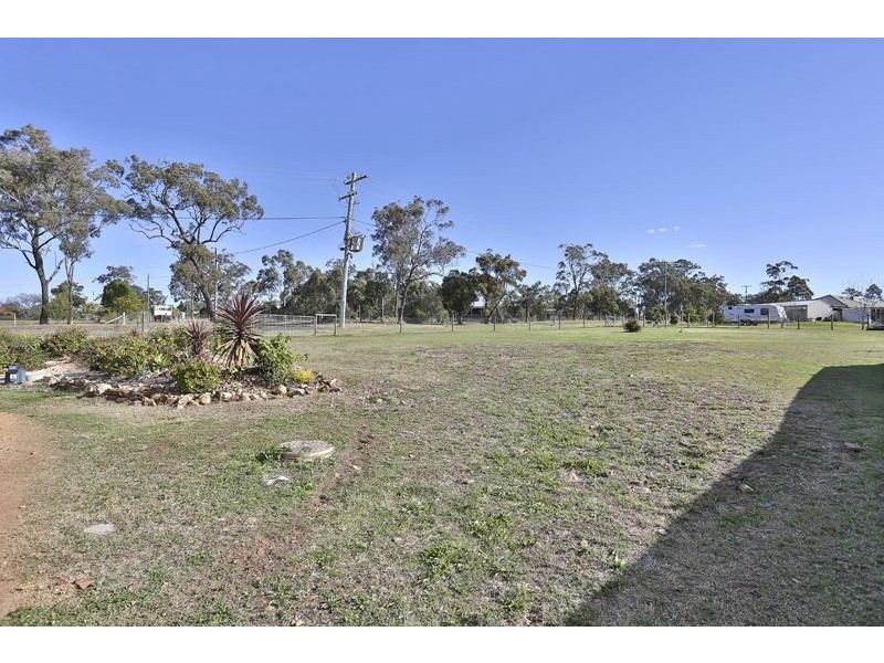 2 Highland Park Road, Meringandan West QLD 4352