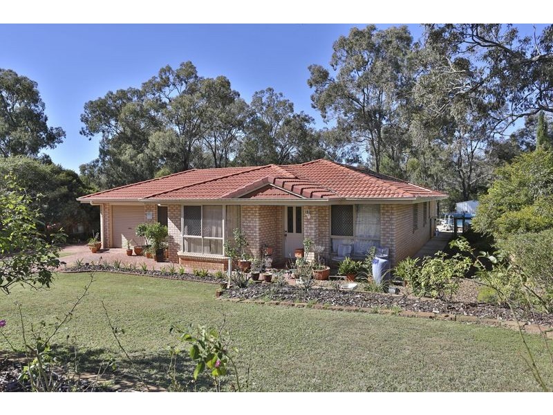 17 Highland Park Road, Meringandan West QLD 4352