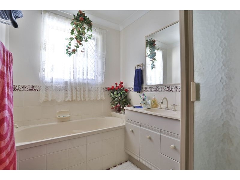 17 Highland Park Road, Meringandan West QLD 4352