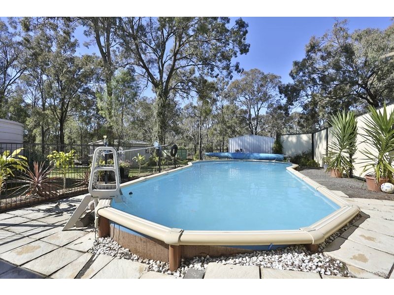 17 Highland Park Road, Meringandan West QLD 4352