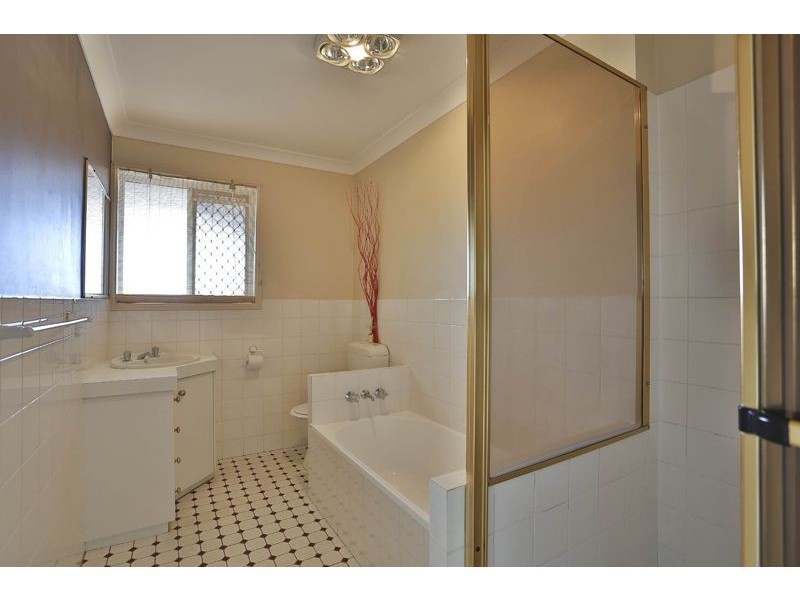 2/11 O’beirne Street, Kearneys Spring QLD 4350