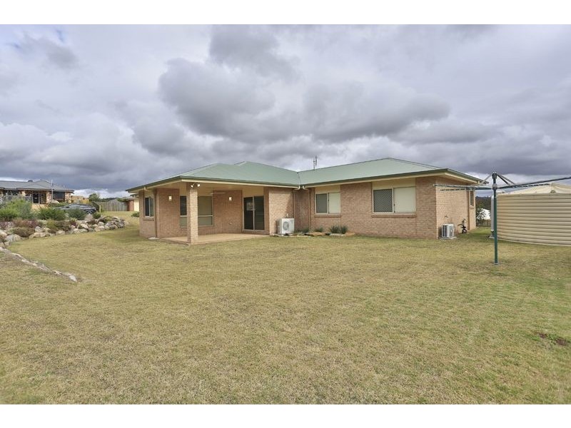 2 Vicky Avenue, Crows Nest QLD 4355