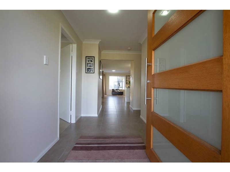 26 Shoesmith Drive, Westbrook QLD 4350