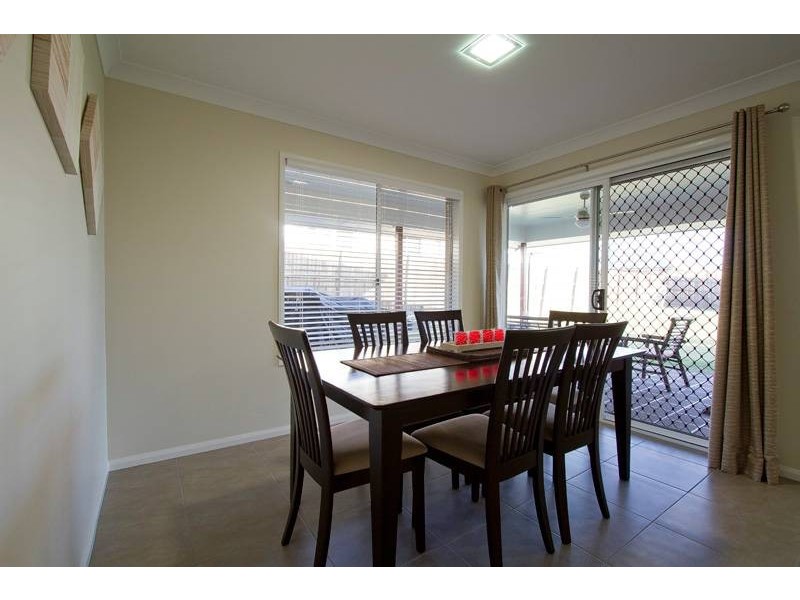 26 Shoesmith Drive, Westbrook QLD 4350