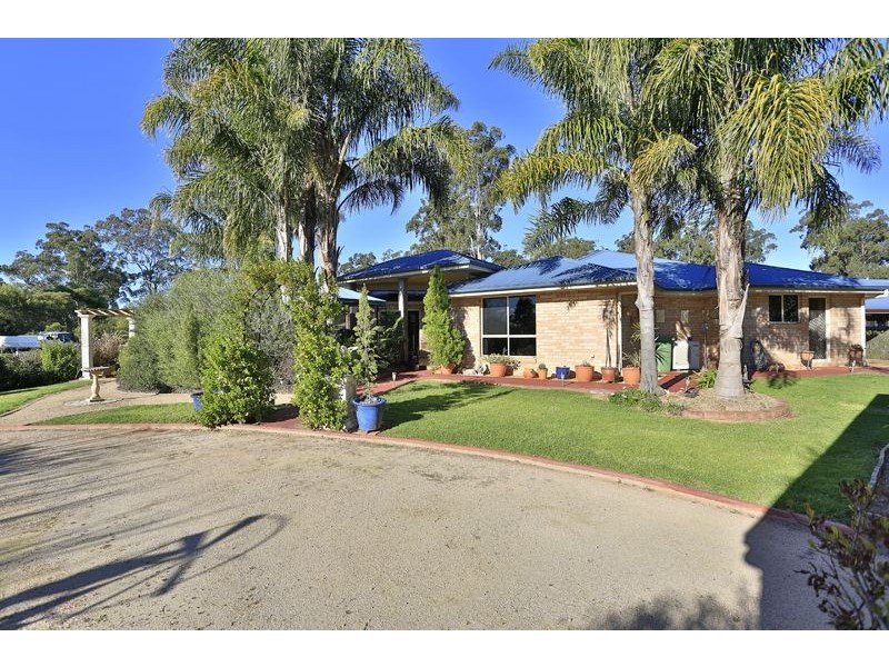 1 Flinders Street, Cabarlah QLD 4352