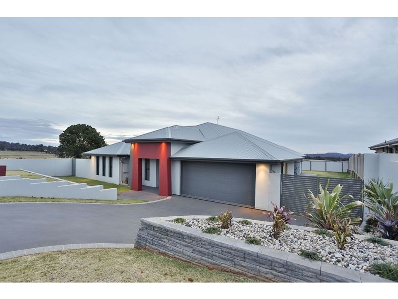 11 Alexander Avenue, Highfields QLD 4352