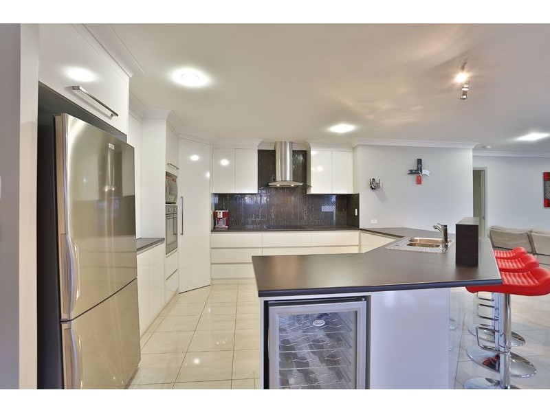 11 Alexander Avenue, Highfields QLD 4352