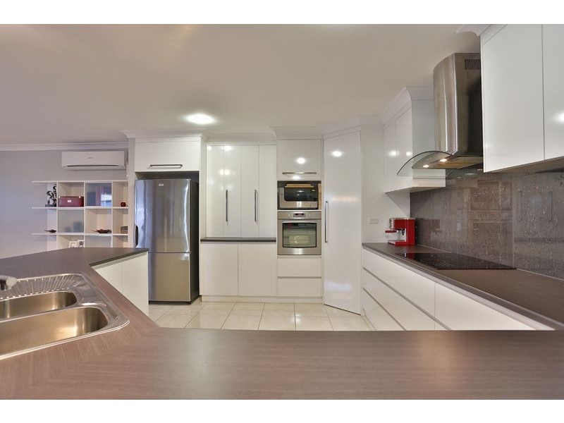 11 Alexander Avenue, Highfields QLD 4352