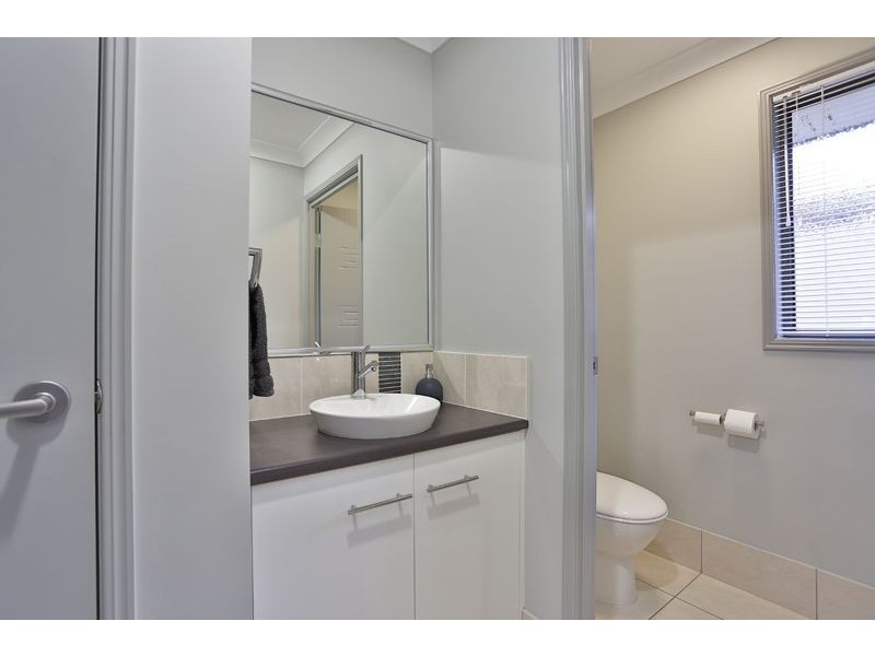 11 Alexander Avenue, Highfields QLD 4352