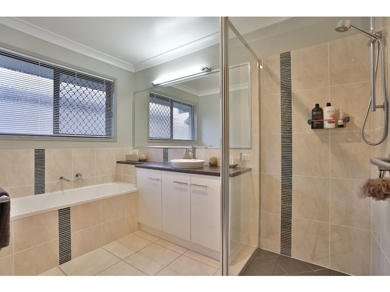 11 Alexander Avenue, Highfields QLD 4352