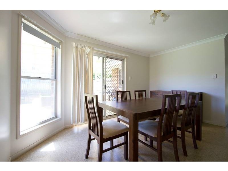 9 Gainsborough Drive, Glenvale QLD 4350