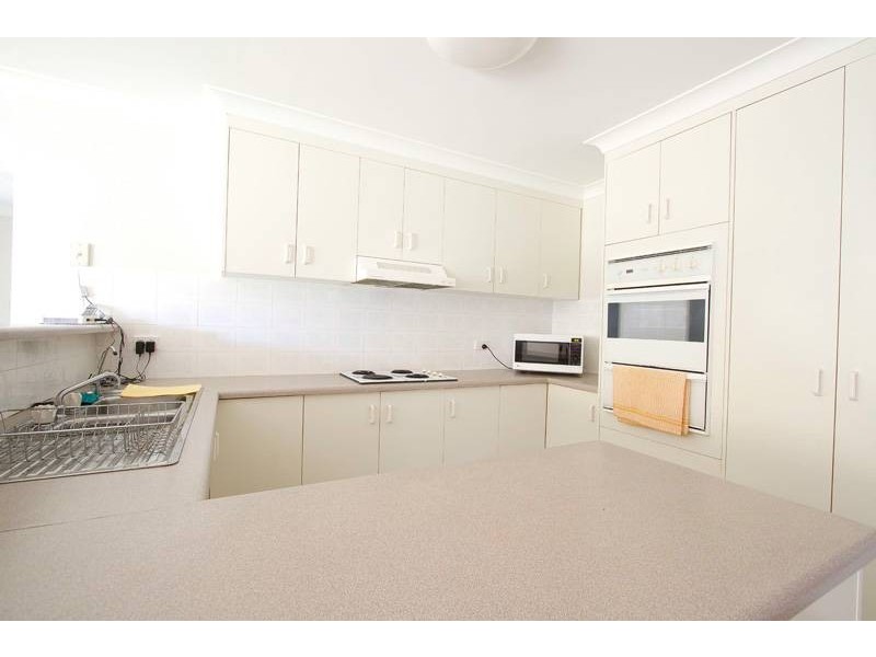 9 Gainsborough Drive, Glenvale QLD 4350