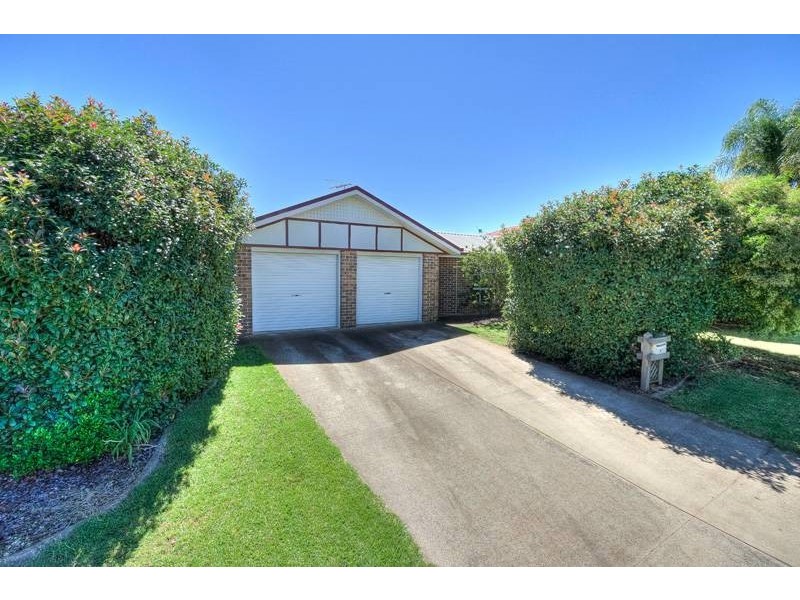 9 Gainsborough Drive, Glenvale QLD 4350