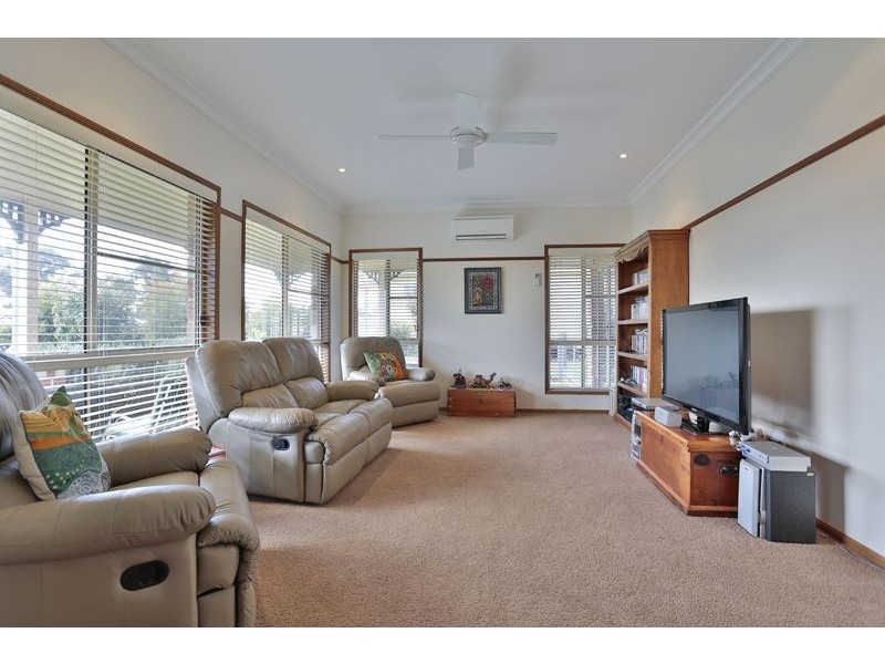 21 Bass Street, Cabarlah QLD 4352