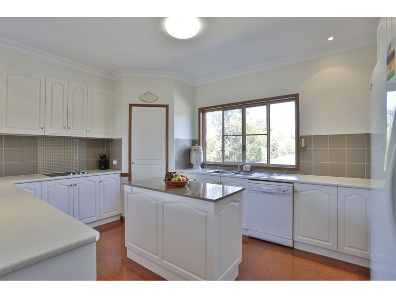 21 Bass Street, Cabarlah QLD 4352