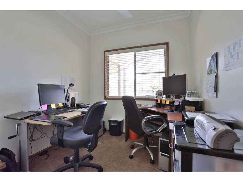 21 Bass Street, Cabarlah QLD 4352