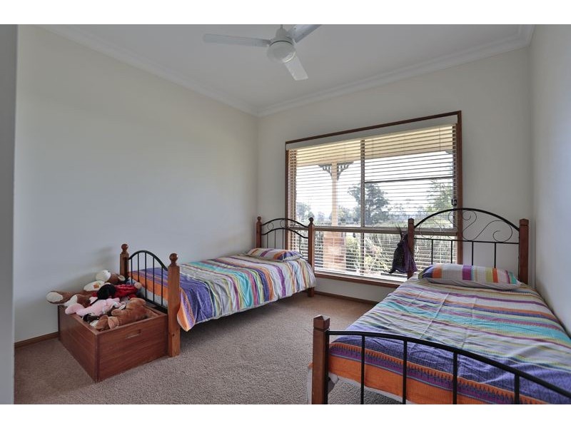 21 Bass Street, Cabarlah QLD 4352