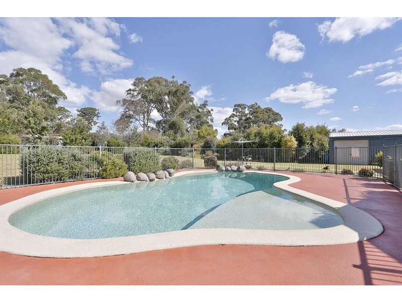 21 Bass Street, Cabarlah QLD 4352