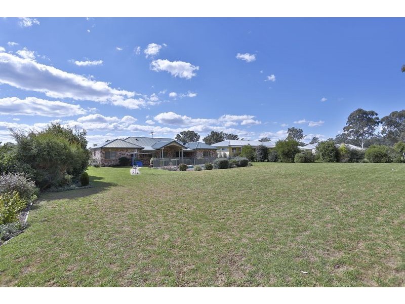 21 Bass Street, Cabarlah QLD 4352