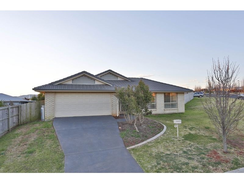 35 Highgrove Drive, Highfields QLD 4352