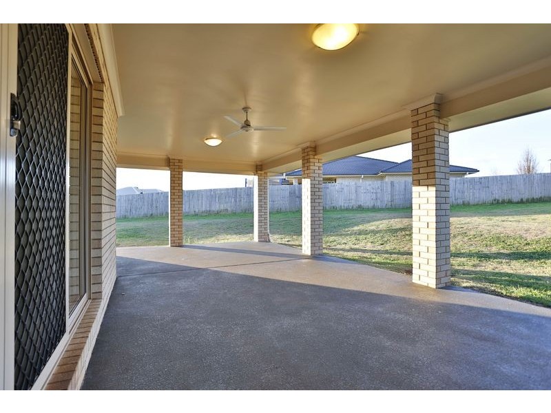 35 Highgrove Drive, Highfields QLD 4352