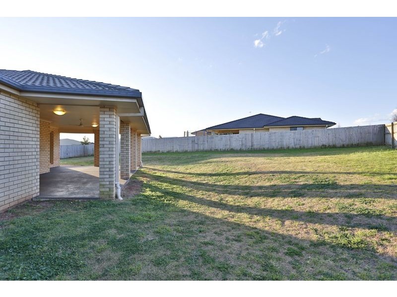 35 Highgrove Drive, Highfields QLD 4352