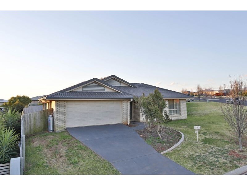 35 Highgrove Drive, Highfields QLD 4352