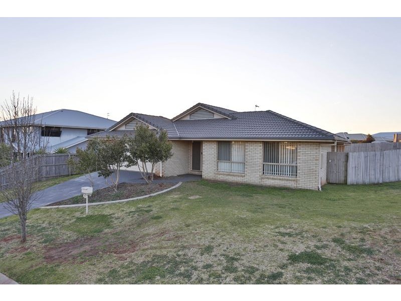 35 Highgrove Drive, Highfields QLD 4352