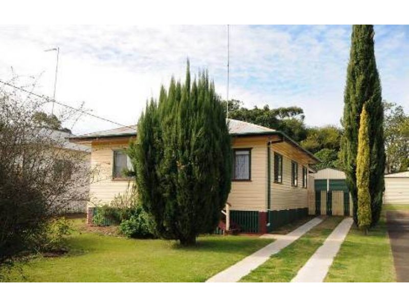 28 McIntyre Street, Centenary Heights QLD 4350