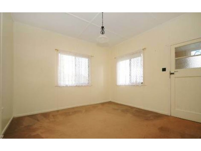 28 McIntyre Street, Centenary Heights QLD 4350